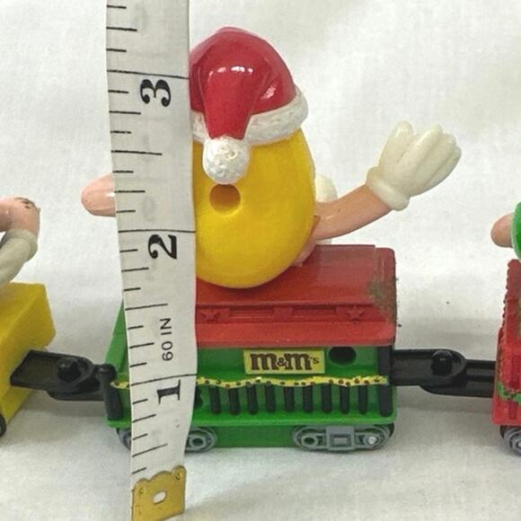 M&M mini Christmas train set of 4 - Picture 11 of 12